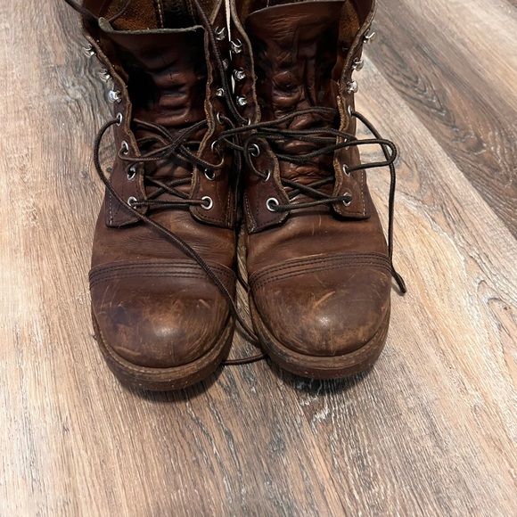 Red Wing Iron Ranger 8111. US9 - Picture 2 of 6